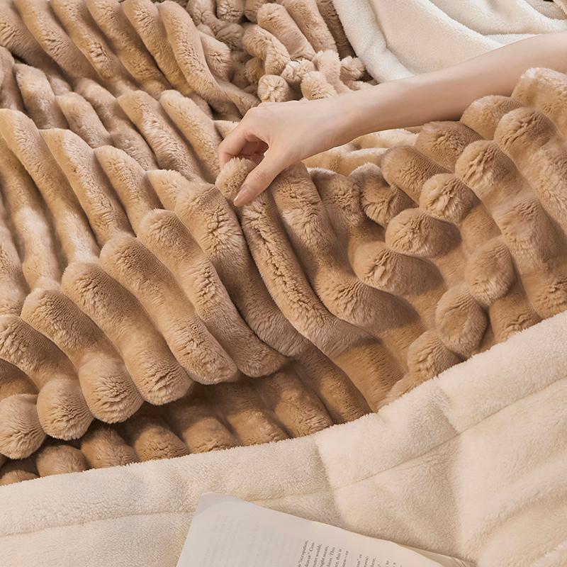 Autumn Winter Arctic Velvet Blanket Thicken Warmth Skin Friendly Bed Blankets High Quality Warm Comfortable Sofa Throw Blanket