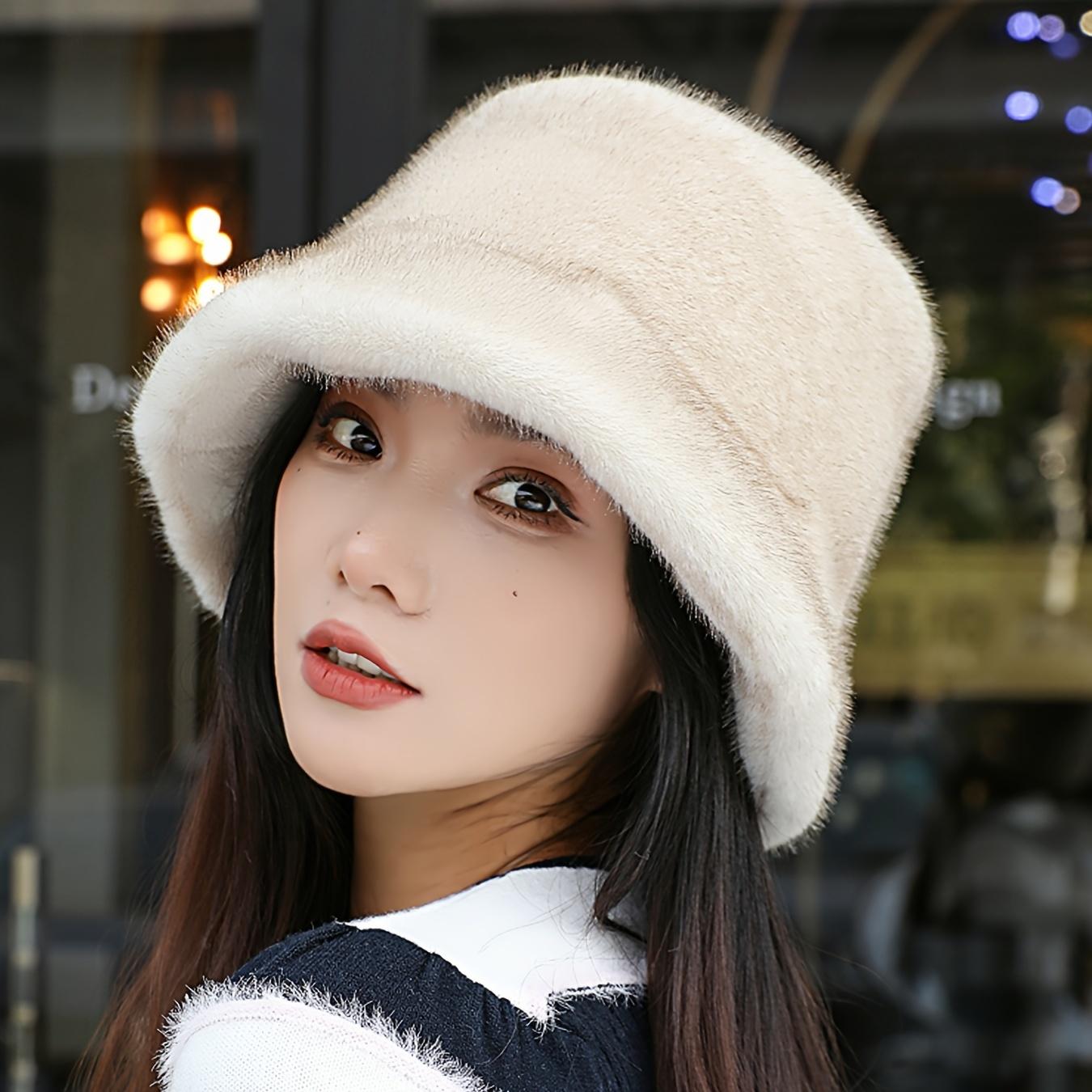 

Элегантная женская панама из искусственного меха — уютная и теплая зимняя шапка-рыбак с регулируемой металлической застежкой, идеально подходит для рождественских вылазок