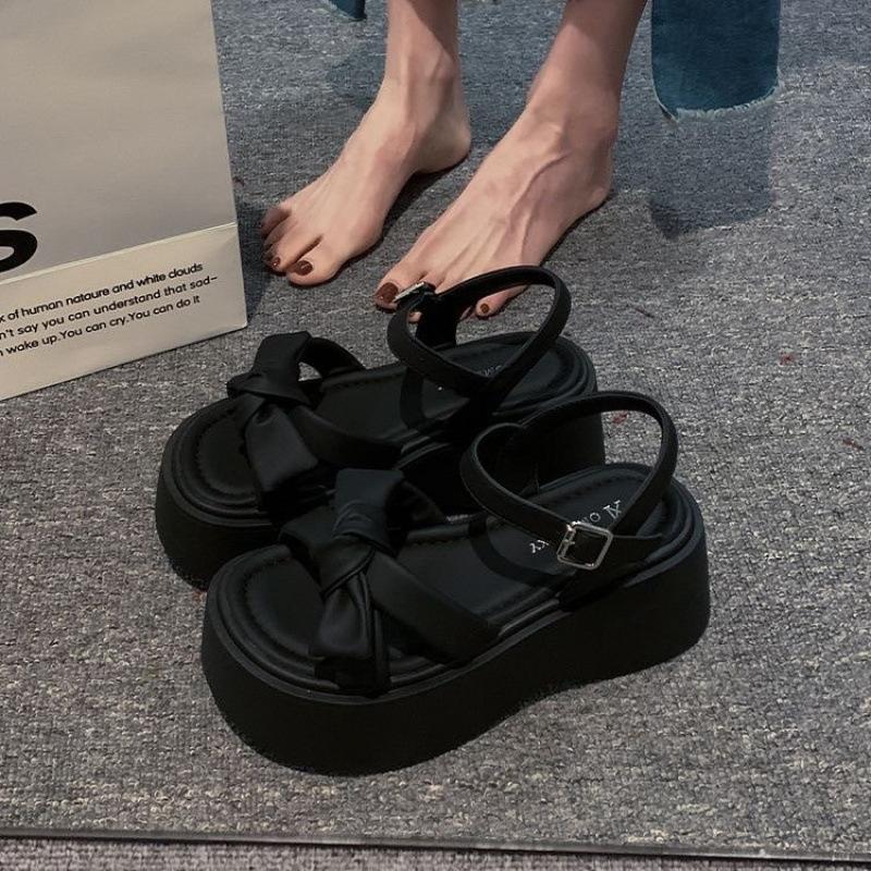 

Korean version of high-end thick-soled sandals for women s outer wear 2025 new models with bow cool slippers foreign trade women s shoes 35 чёрный