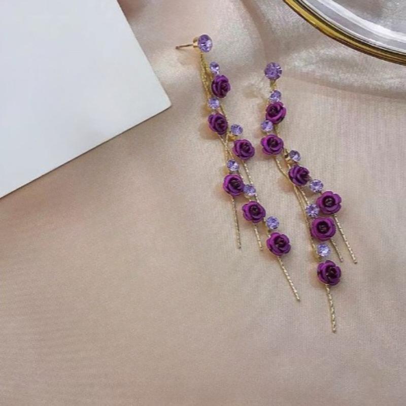 

Новые популярные тонкие серьги с преувеличенным темпераментом, демонстрирующие лицо, сексуальные длинные серьги с цветком и лепестками роз фиолетовый