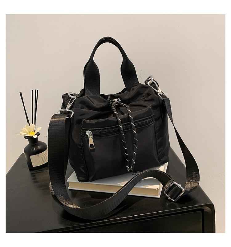 Nylon Drawstring Bucket Bag Women's 2025 New Large-capacity Simple and Versatile Fashion Shoulder Bag Korean Handbag