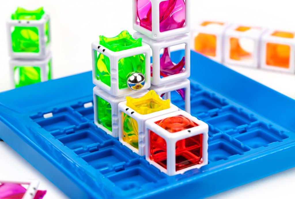 Thinkfun Educational Game Gravity Maze Builder 76551 Ages 5 and up game for Japanese explanation included (Board children)