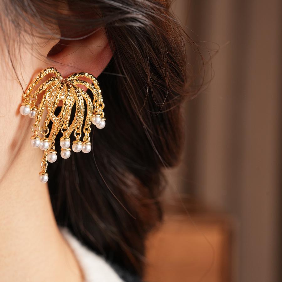 18k Gold Plated Firework Pearl Ear Clips - Elegant, Versatile & Luxurious Design