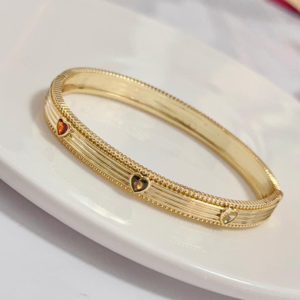 

Любовное сердце Инкрустированное бриллиантами Мастерство V Золотой материал Классический и Модный стиль Изумруды и Оникс Унисекс стили Можно носить