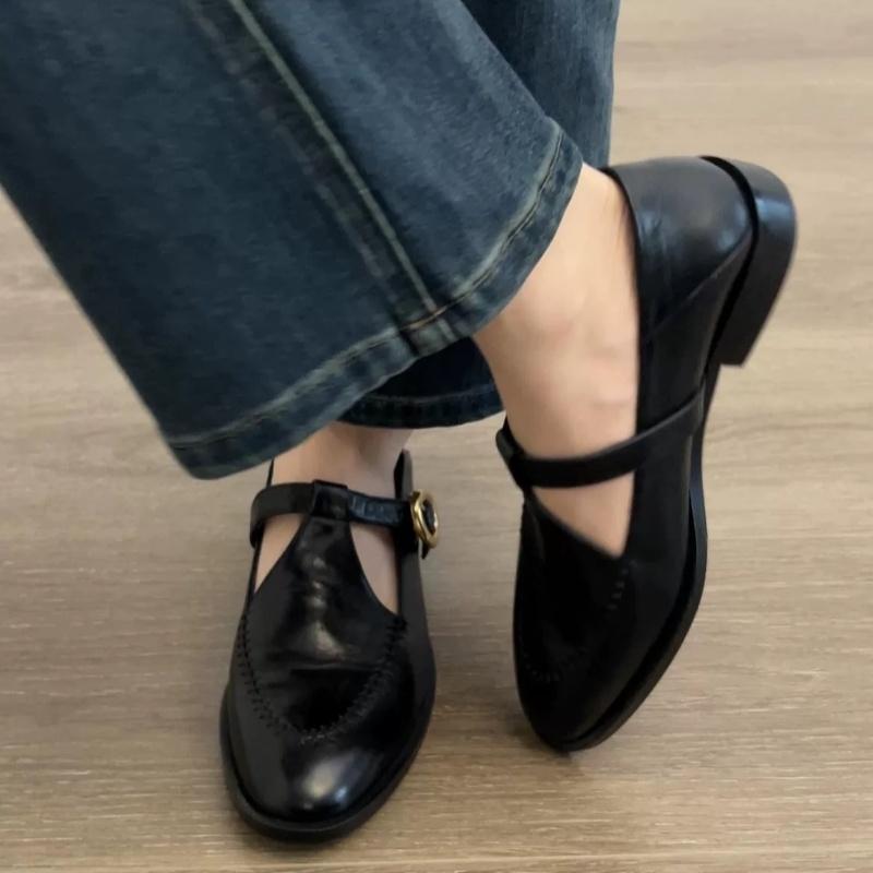 Fashion T-strap Buckle Flat Shoes 2025 Designer New Spring Casual Women Loafers Mary Jane Comfortable Soft Walking Lady Flat Shoes