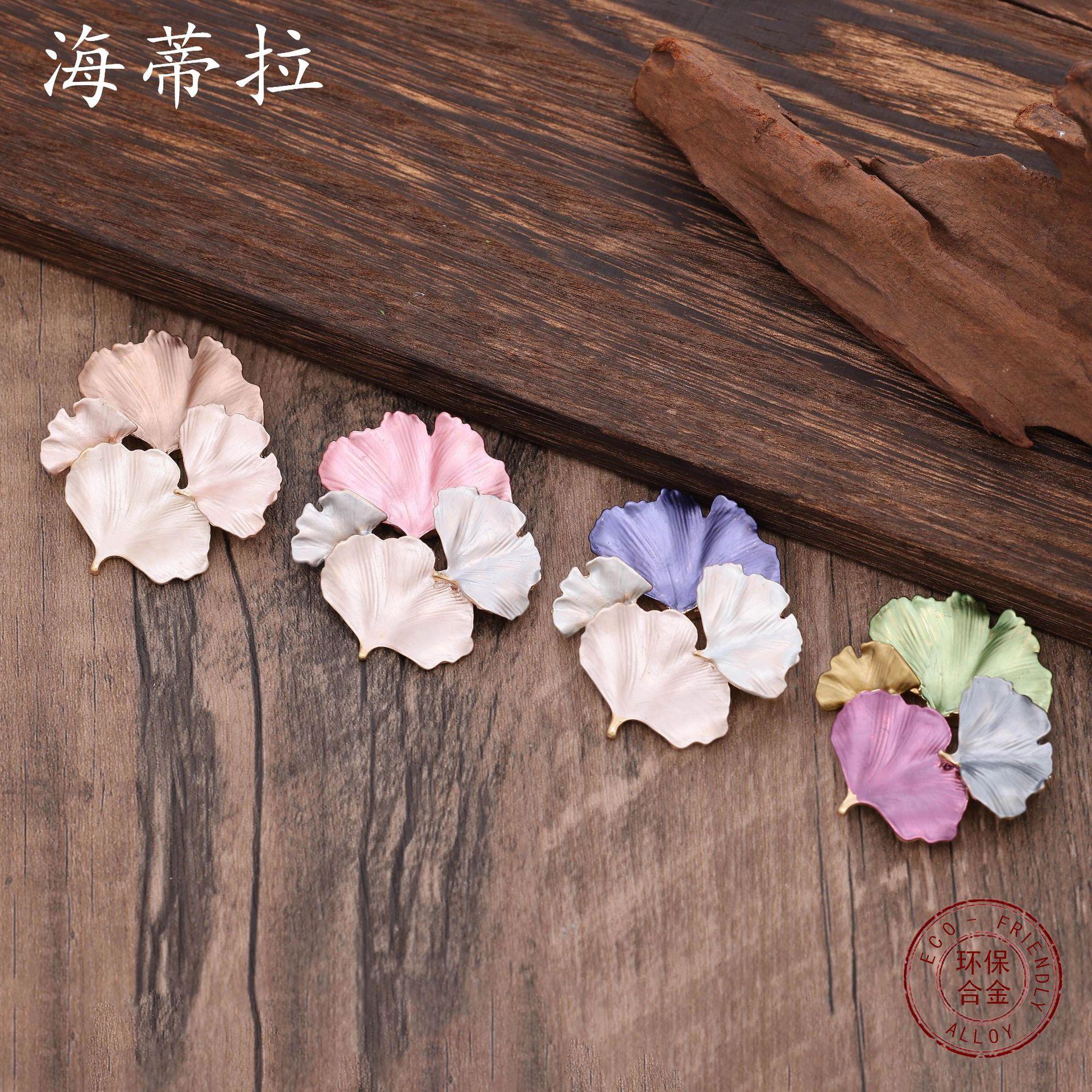 

Enamel Ginkgo Biloba Magnetic Buckle Brooch, Ladies Banquet Party Premium Strong Magnetic Brooch magnetic attraction