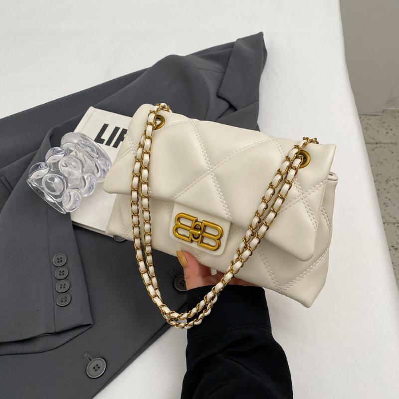 

Premium diamond chain small bag women s 2025 trendy new autumn and winter fashion versatile messenger bag shoulder small square bag