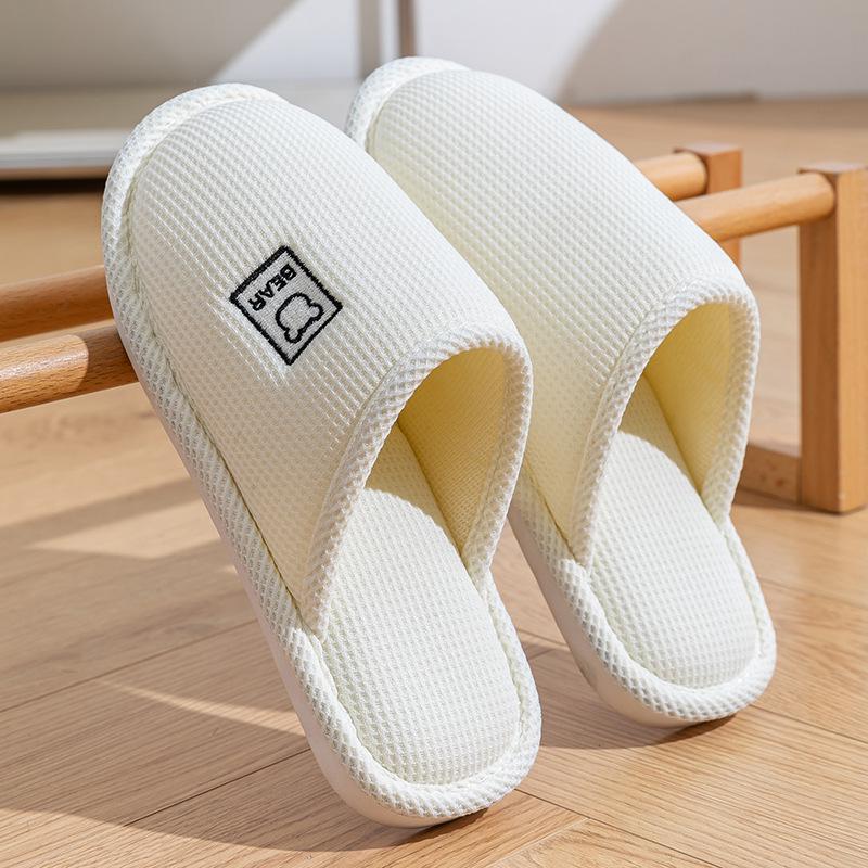 Cotton Non-Slip Slippers for Women and Men: Indoor, Warm, Furry, Suitable for Spring, Autumn, and Winter.