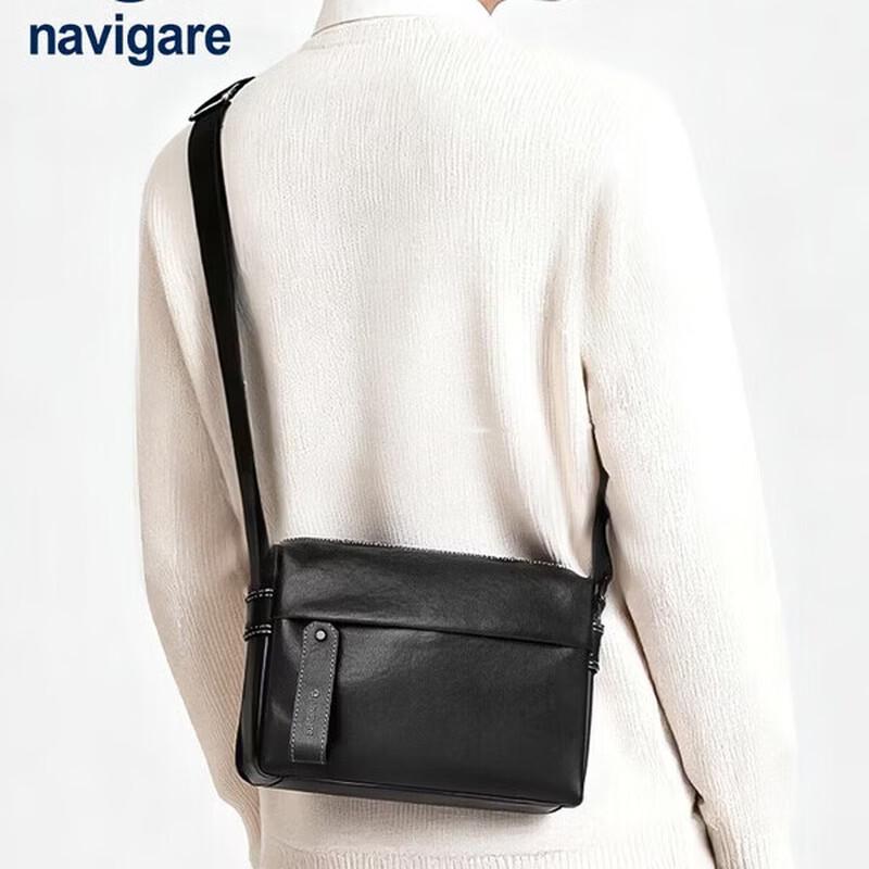 Navigare Men s Leather Crossbody Bag