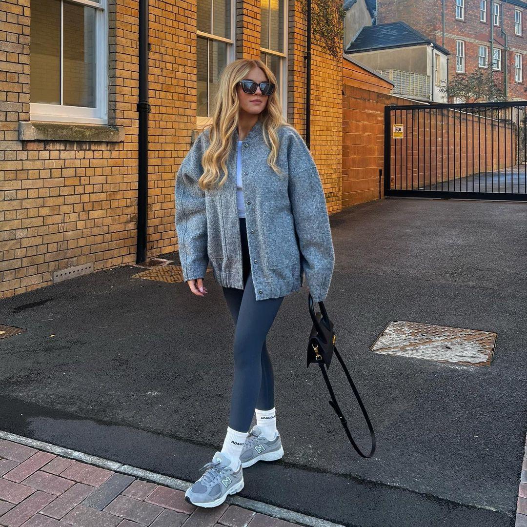 

Женская летняя повседневная однобортная свободная удобная куртка с большими карманами и длинными рукавами L синий