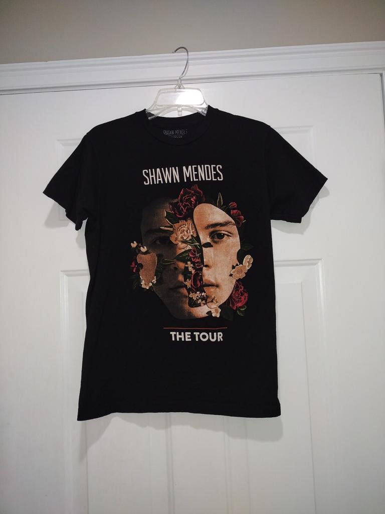 Shawn Mendes The Tour Shirt Size Men's Medium Unisex T-Shirt
