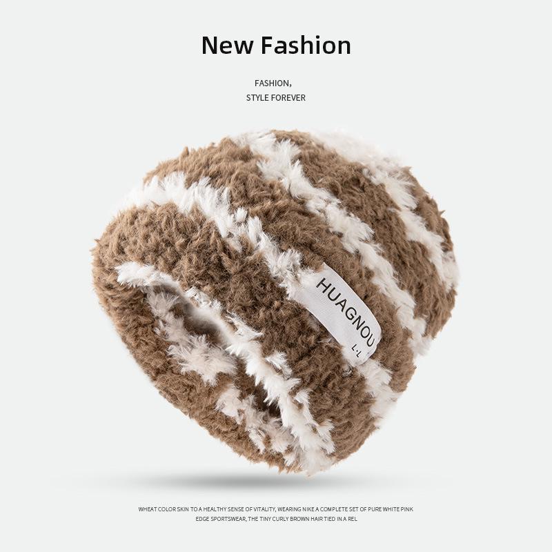 Women's Large Head Circumference White Knitted Wool Beanie - Fluffy, Warm, and Face-Slimming for Autumn and Winter