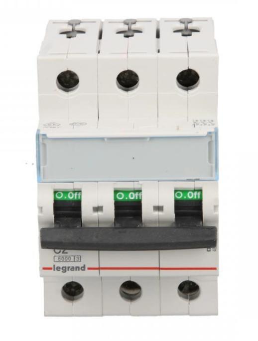 Circuit Breaker 3P C 2A 6kA AC S303 TX3 403538