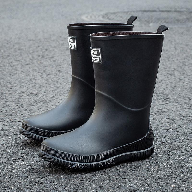 

Модные женские резиновые сапоги средней и высокой длины, милые студенческие универсальные дождевые сапоги, мягкая подошва, нескользящие, для кемпинга, водонепроницаемые, для мытья машины 41 чёрный