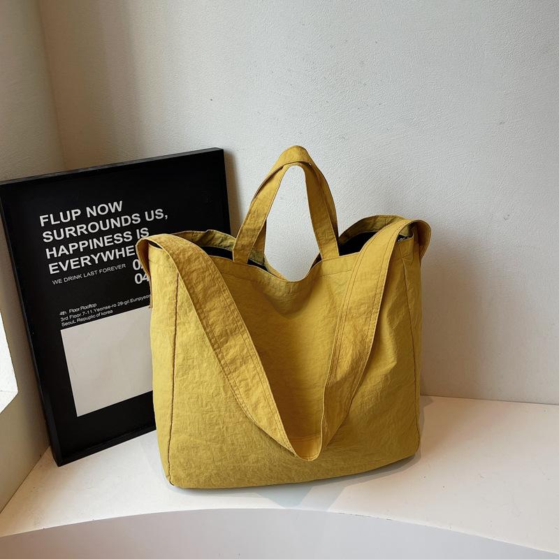 Large Capacity Bag Women's Autumn and Winter Versatile Lazy Wind Shoulder Messenger Bag Commuter Tote Bag