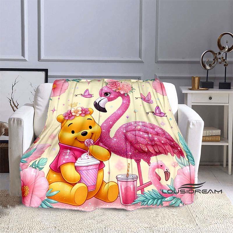 This fun cartoon Pooh Bear blanket is lightweight and breathable, suitable for dormitories, naps, living rooms, offices, and all