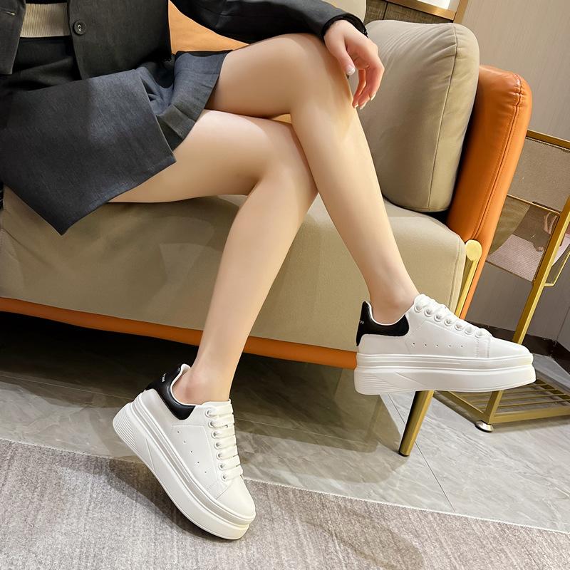 Spring and Autumn new little white shoes women's leather small casual versatile muffin thick sole height-increasing couple board shoes