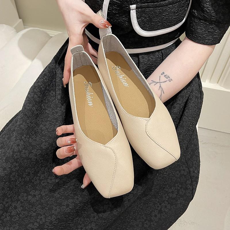 Fashion New Shoes for Women Retro Ladies Flats Slip on Shoes Loafers Square Toe Shallow Mouth Women Casual Footwear Lightweight