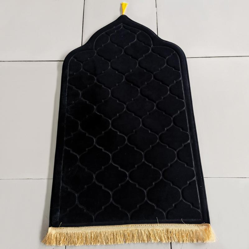 Soft Worship Kneel Travel Prayer Rug Non-slip Prayer Mat Flannel Carpet for Muslim Ramadan Embossing Floor Carpets Portable