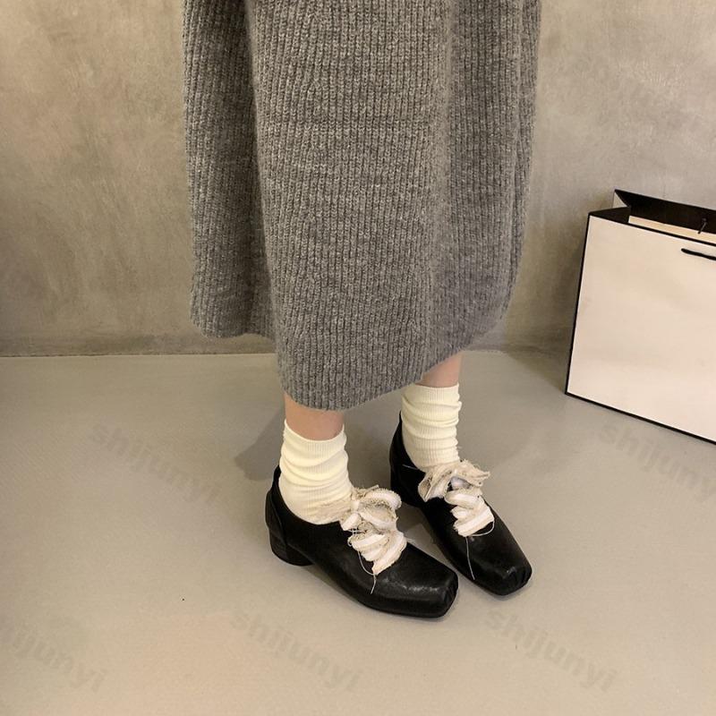 Autumn Women's Shoes 2026 New Versatile Fashion Square Toe Mid Heel Women's High Heels Lace Up Outdoor High Quality Shoes Ladies