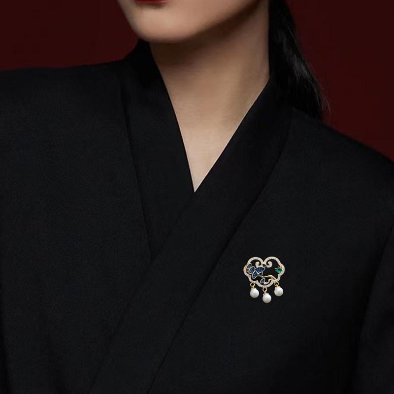 Safe Lock Chest Pin, Ancient Style Cheongsam Collar Pressing Button, Exquisite Anti-Glare Button, Chest Flower Pin