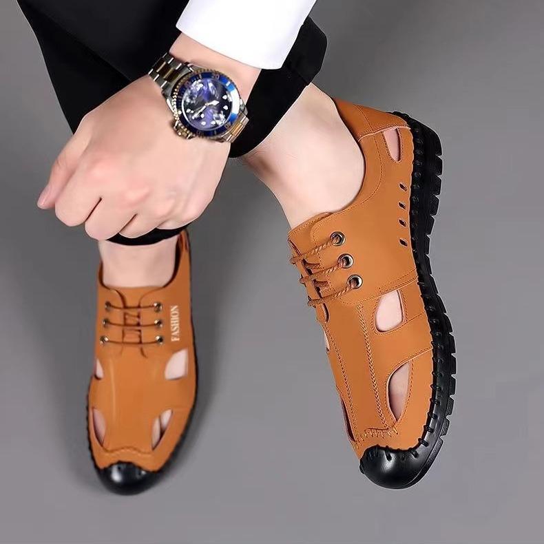 Men's 2025 Summer Soft Leather Non-Slip Closed-Toe Sandals for Beach & Driving