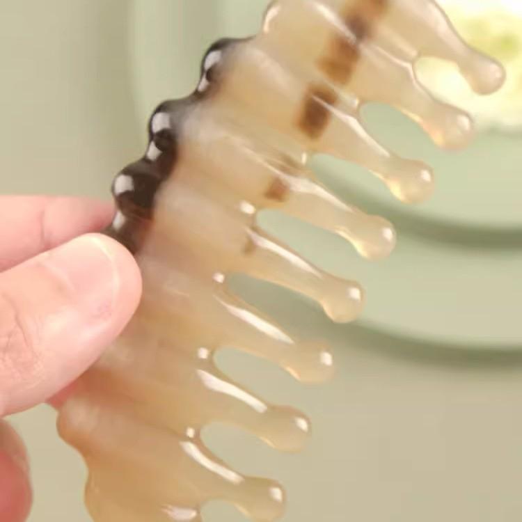 Gift Boxed Natural White Buffalo Horn Five-Tooth Water Drop Massage Comb