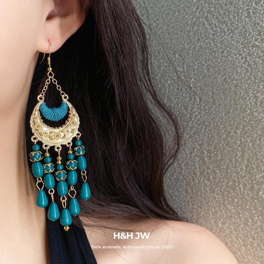 Acrylic beaded engraved moon fringed ear hook retro ethnic style niche earrings light luxury high-end earrings women