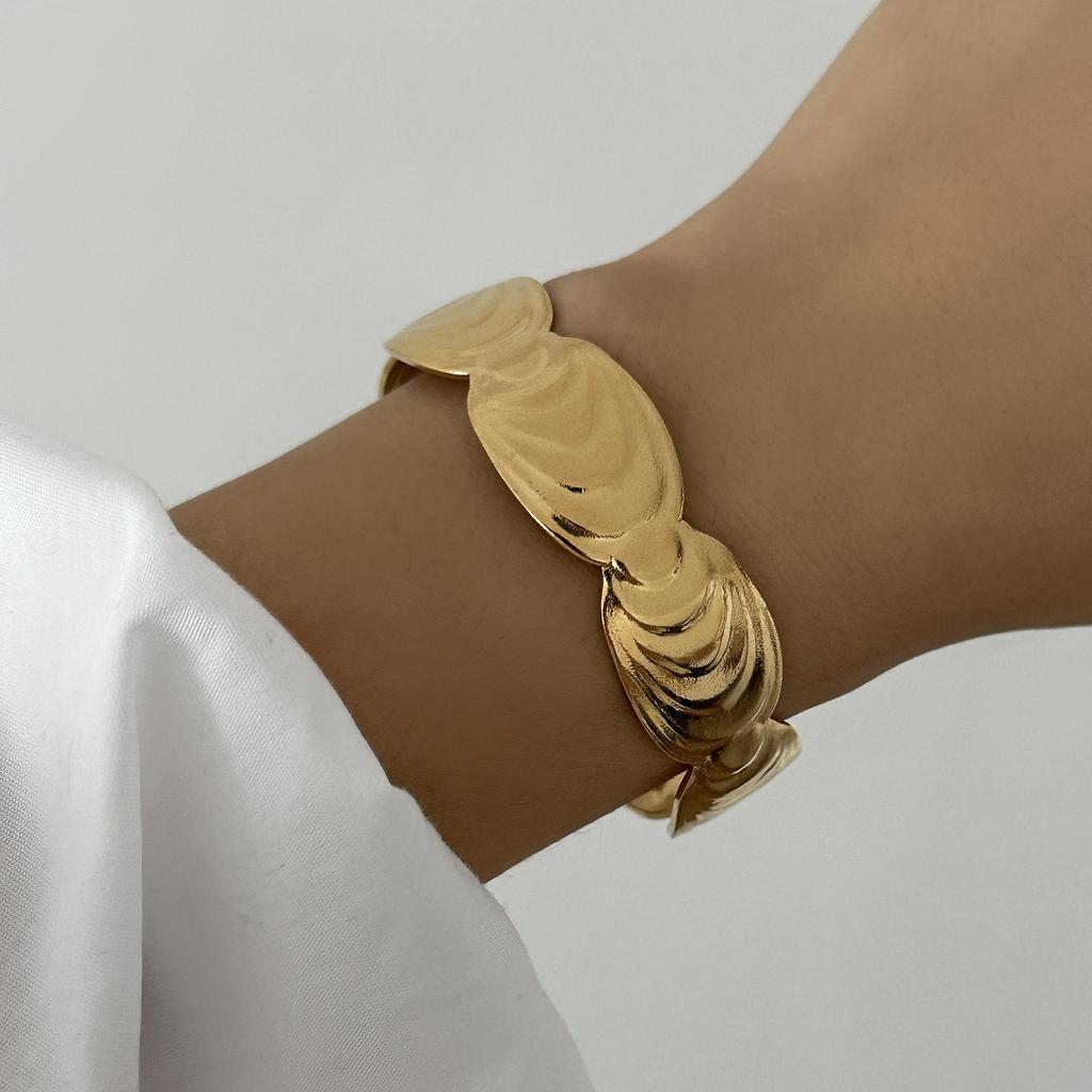 Vintage Stainless Steel Flower Heart Bracelet For Women Gold Color Irregular Geometric Cuff Bangles Bracelets Aesthetic Jewelry