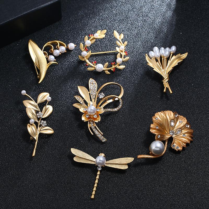 

Classic Women Leaves Design Gold Color Matte Pearl Pins Jewelry Fashion Trendy Exquisite Lady Plant Vintage Badges Brooches