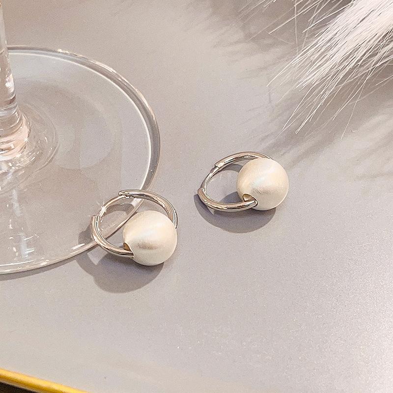 Vintage Circle Pearl Matte Brushed Earrings Light Luxury Fashion Design High-End Temperament Earrings