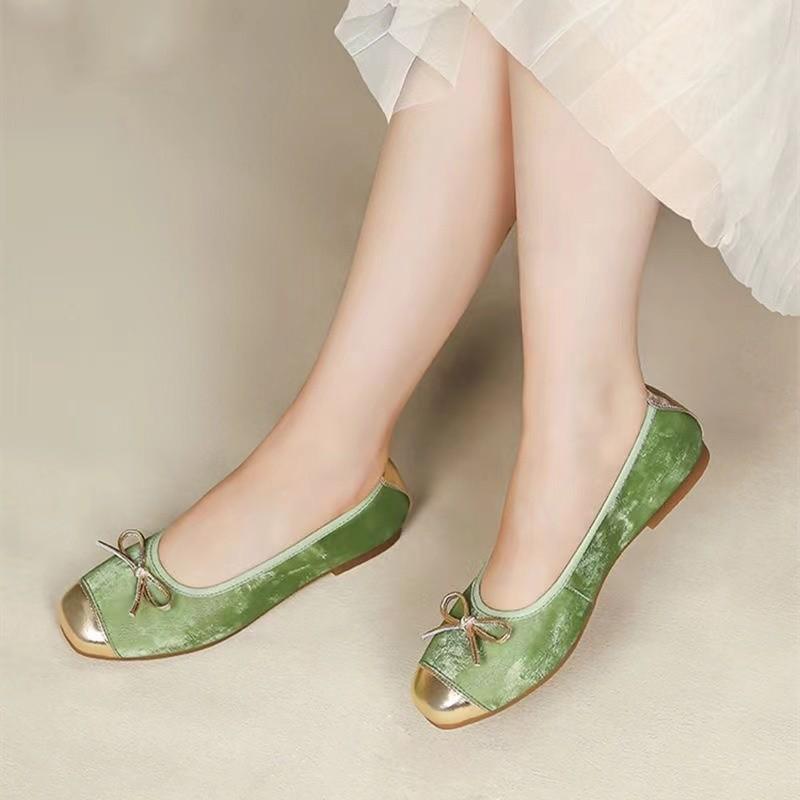 

Французский темперамент яичный рулет одиночные туфли женская обувь 2024 новые летние сандалии плоские балетки мягкая подошва одна педаль 40 зелёный