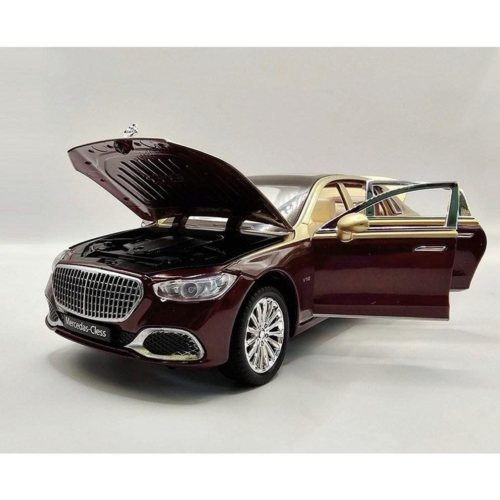 Squisito Modello Diecast Maybach Mercedes-Benz S680 - 1:Replica di Lusso in Scala 1:24, Bicolore Oro e Vino