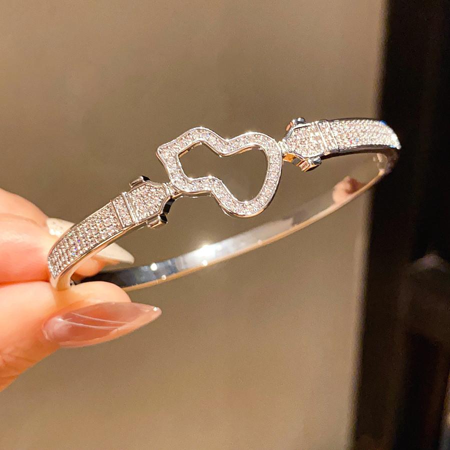 Minimalist Gourd Zircon Bracelet With 18k Gold Plating For Fashion Jewelry Enthusiasts