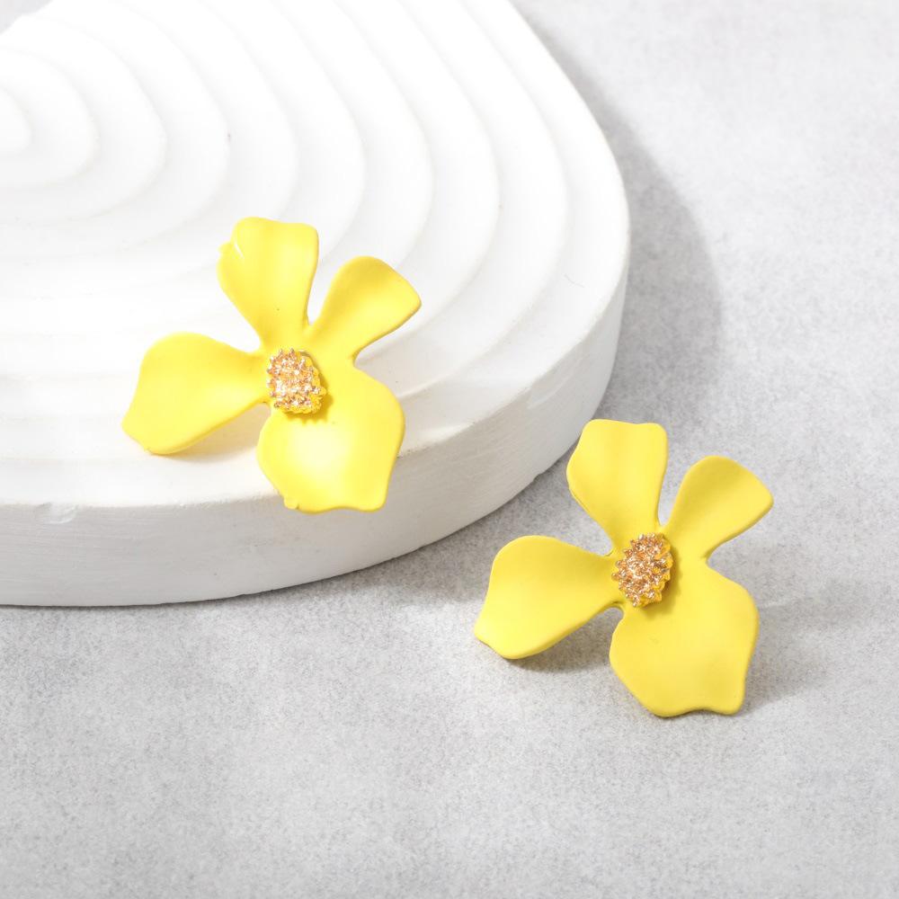 Sweet Lemon Yellow Earrings Niche Design Sense Cute Flower Pearl Female Korean Simple Versatile Geometric Earrings