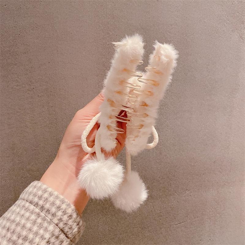 New Elegant Claw Clips Temperament Grab Butterfly Hair Accessories Headdress Hairpin Back Plush Tassel Shark Clip