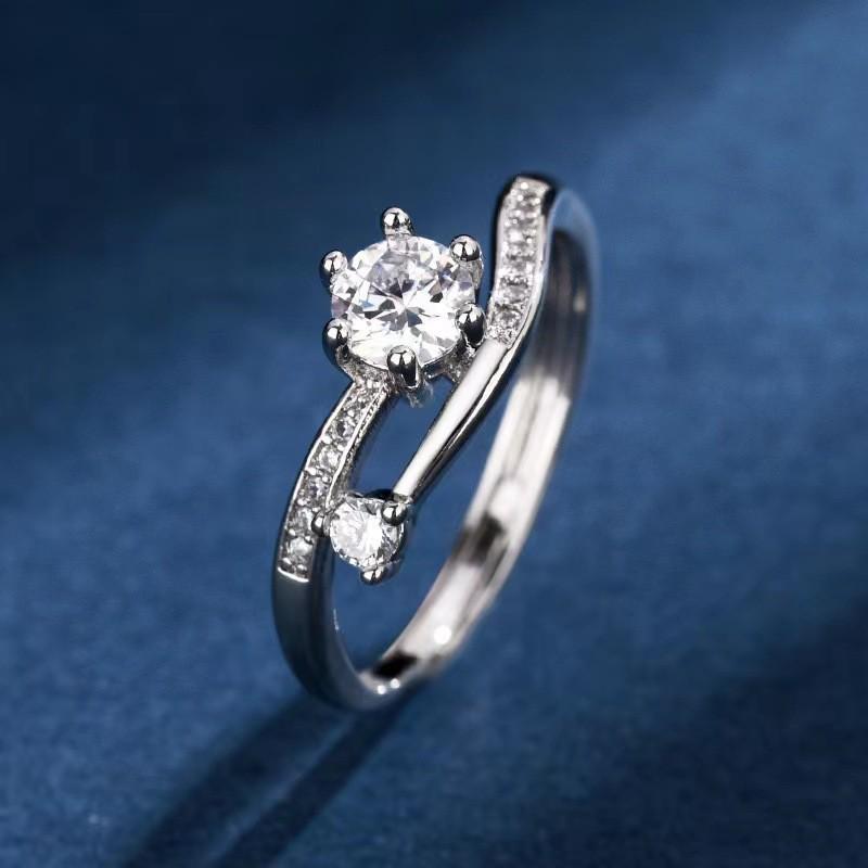 TikTok Influencer Inspired Moissanite Six-Prong Wedding Ring for Women - One Carat Jewelry