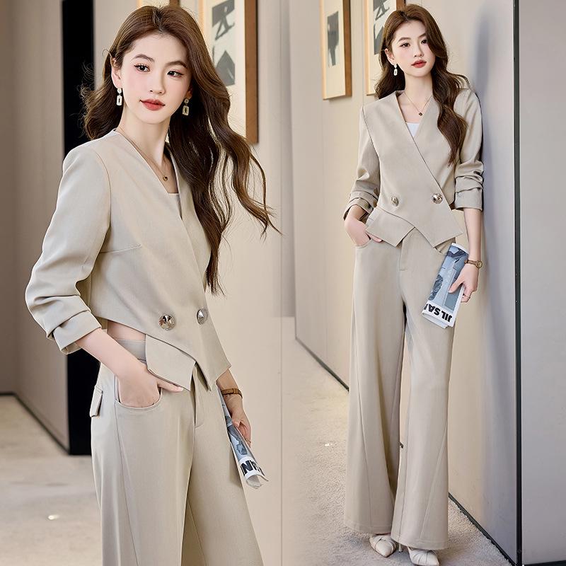 

Весна 2025 Женский элегантный комплект с пальто с V-образным вырезом и брюками широкого кроя XXL 128-140 kg