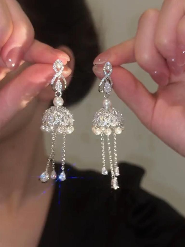 Silver Needle Geometric Rhinestone Pearl Earrings - Elegant French Retro Style