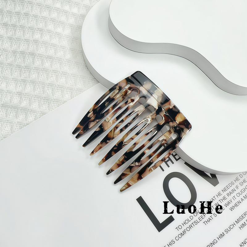 Leopard Print Anti-static Hair Comb - Acetate Hair Accessory for Bangs, Anti-frizz, and Extra Style