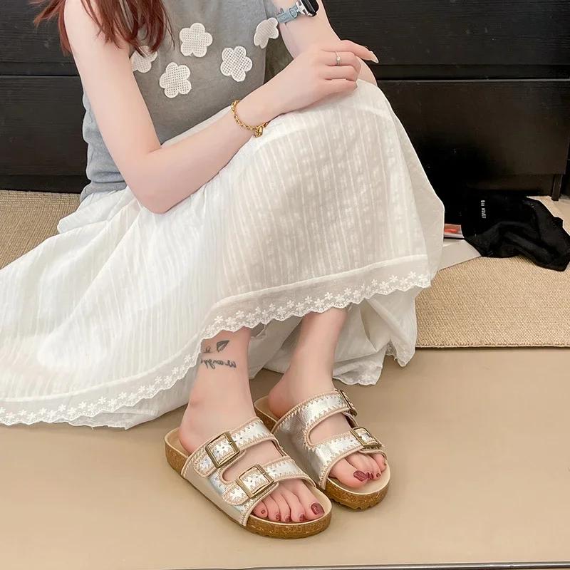 Mode Mode Damtofflor 2025 Heta Spänne Platt Botten Bekväma Lätta Höjdökande Sandaler Sommar Ett Strandskor