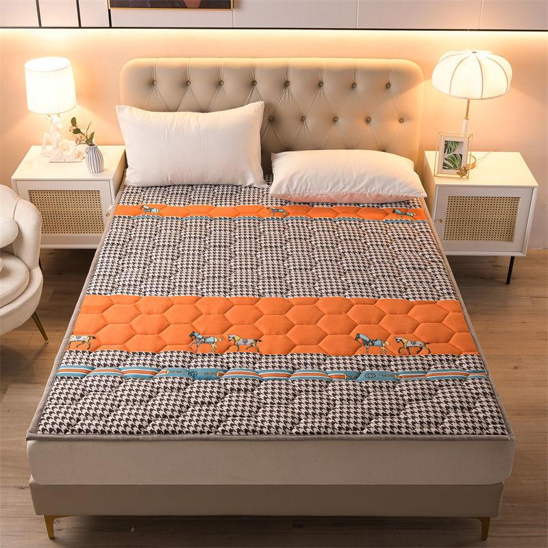 Warm Milk Velvet Mattress Twin Queen King Size Comfortable Soft Foldable Tatami Mattress Winter Single Double