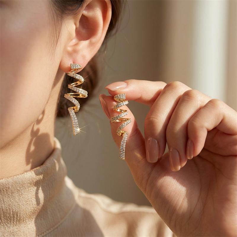 

Exquisite Zircon Spiral Tassel Earrings For Women Shiny Rhinestone Twisted Hanging Earring Girls Party Wedding Aesthetic Zircon