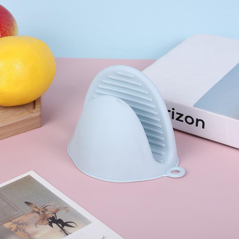 

Heat-Resistant Non-Slip Silicone Gloves for Baking and Oven Use светло-синий