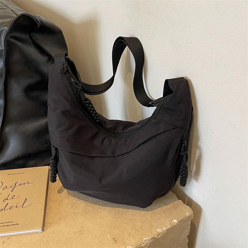 

Spring Nylon Pleated Crossbody Shoulder Bag: Women s Lightweight Casual Dumpling Bag In Matching Colors Single Bag чорний
