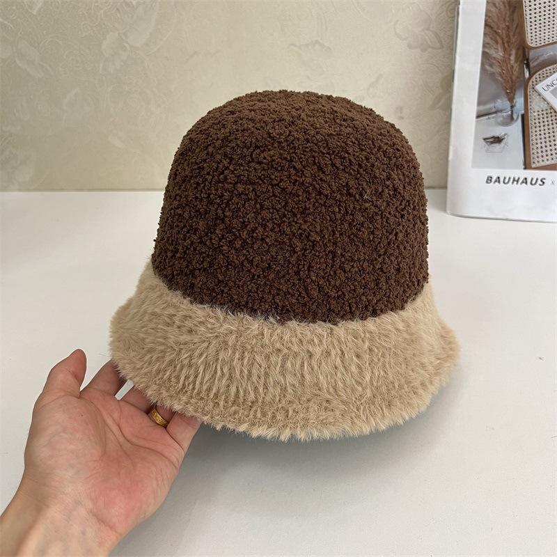 

Плюшевая шапка в тон, женская осенне-зимняя новинка, маленькая панама, милая утолщенная теплая панама из овечьей шерсти M（56-58cm） темно-коричневого