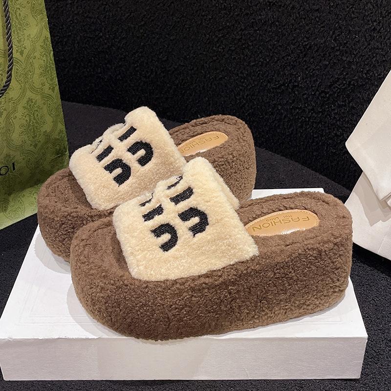 Casual outer wear Korean version of the letter Mao Mao one-word drag women 2025 autumn and winter new warm and velvet thick-soled cotton slippers tide