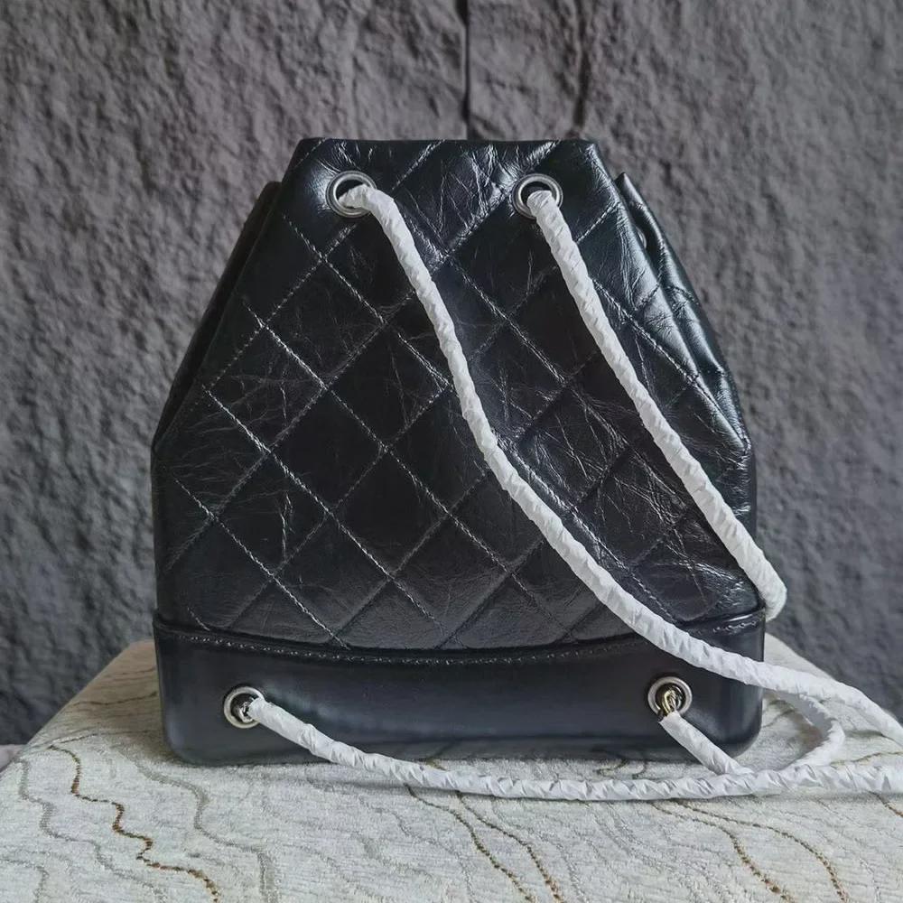 Dámský batoh z pravé kůže z vrásčité hovězí kůže z roku 2024 s diamantovým řetízkem Retro taška Hobo