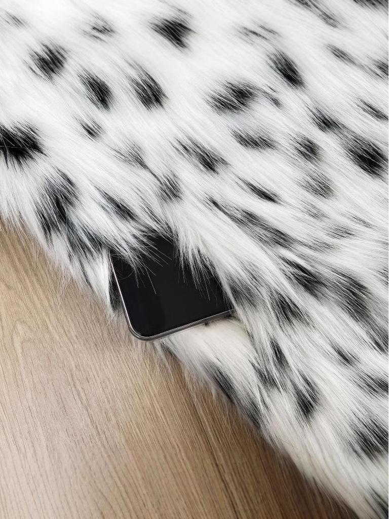 Ekologiczne Cętkowane Sztuczne Futro Lisie - Damskie Krótkie Ciepłe Zimowe Moda 2025