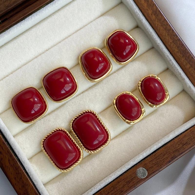 2026 New Retro Enamel Wine Red Metal Stud Earrings for Women Fashion Geometric Earrings Elegant Wedding Jewelry Accessories